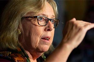 Elizabeth May прощает долг Andrew Scheer