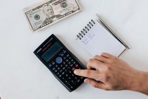 2022-23 бюджет с дырой в 52.8 миллиарда