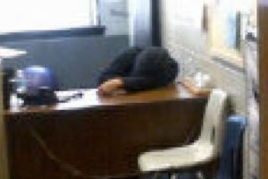 Чем грозит сон на работе