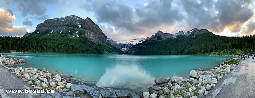 Озеро Lake Louise